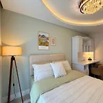 아파트 Sa Apartments! Cleopatra Beachfront 2bd 알란야