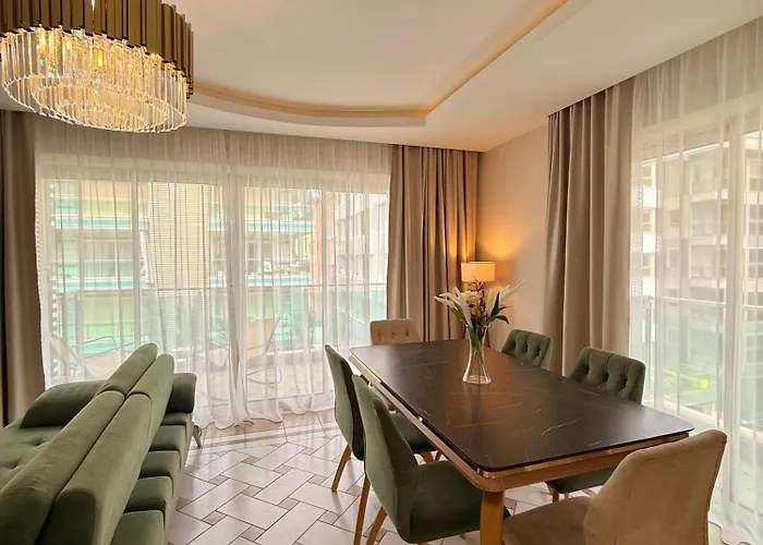 Sa Apartments! Cleopatra Beachfront 2bd * Alanya