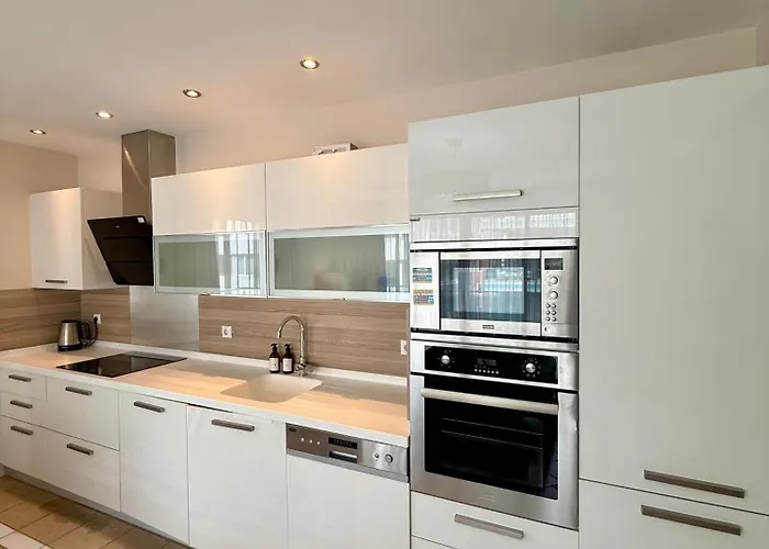 Sa Apartments! Cleopatra Beachfront 2bd