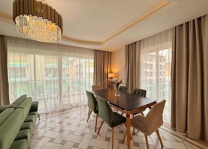 Sa Apartments! Cleopatra Beachfront 2bd * Alanya