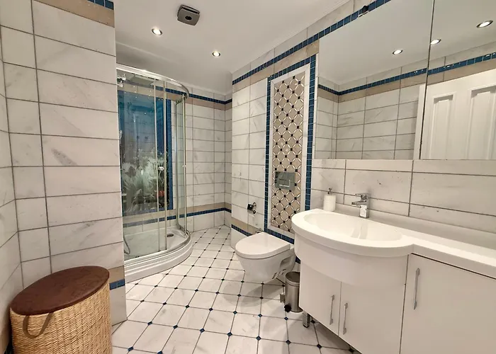 Sa Apartments! Cleopatra Beachfront 2bd * Alanya