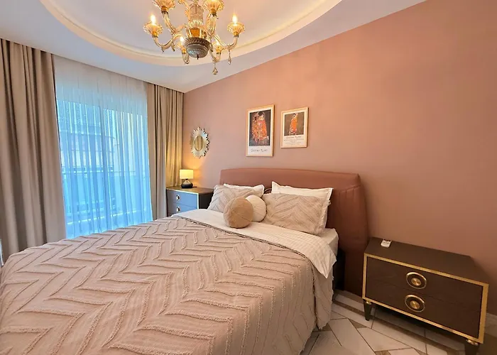 Sa Apartments! Cleopatra Beachfront 2bd *