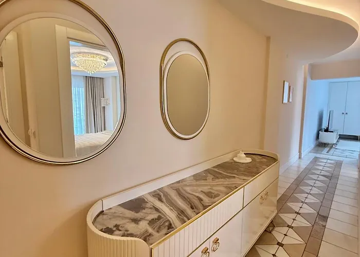 Apartment Sa Apartments! Cleopatra Beachfront 2bd