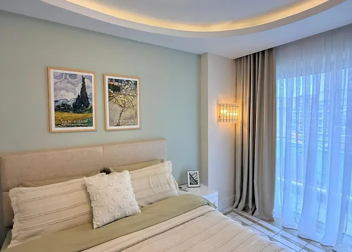 Sa Apartments! Cleopatra Beachfront 2bd *