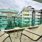 Sa Apartments! Cleopatra Beachfront 2bd Daire