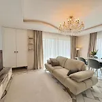 Sa Apartments! Cleopatra Beachfront 2bd Daire