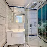 Sa Apartments! Cleopatra Beachfront 2bd Daire