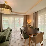 Sa Apartments! Cleopatra Beachfront 2bd * אלאניה