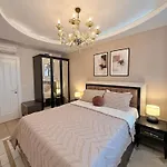 Sa Apartments! Cleopatra Beachfront 2bd דירה