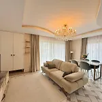 Sa Apartments! Cleopatra Beachfront 2bd אלאניה