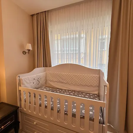 דירה Sa Apartments! Cleopatra Beachfront 2bd אלאניה