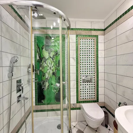 Sa Apartments! Cleopatra Beachfront 2bd ألانيا