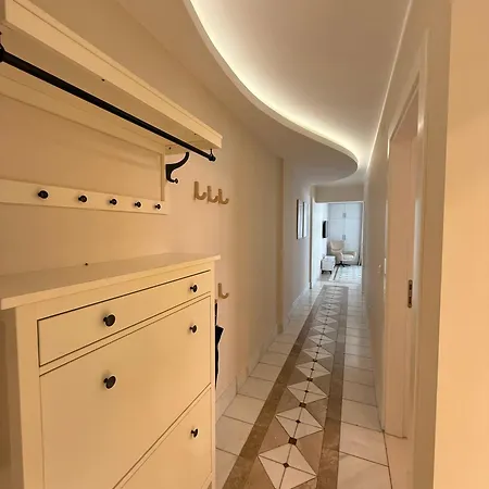 شقة Sa Apartments! Cleopatra Beachfront 2bd *