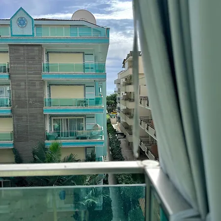 شقة Sa Apartments! Cleopatra Beachfront 2bd *